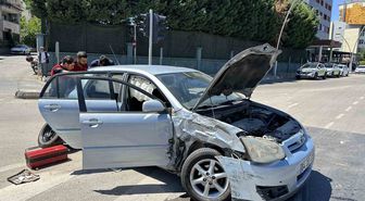 Uşak’ta kamyonet ile otomobil çarpıştı: 4 yaralı