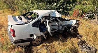 Afyonkarahisar'da iki otomobilin çarpışması sonucu bir kişi öldü, 4 kişi yaralandı