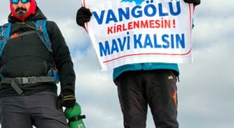 Ağrı Dağı zirvesinde Van Gölü için farkındalık mesajı