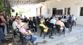Akdeniz Kaymakamı ve Belediye Başkan Vekili Beşikci vatandaşlarla buluştu