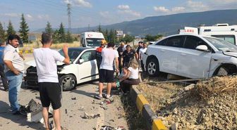 Karabük’te iki otomobil çarpıştı: 1’i ağır 7 yaralı