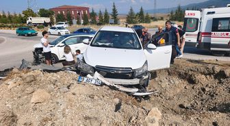 Karabük’te iki otomobil çarpıştı: 7 yaralı