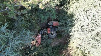 Afyonkarahisar'da Traktör Uçuruma Yuvarlandı: 2 Yaralı