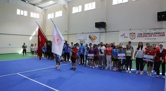 Sivas'ta Tenis Heyecanı: 8 İlden 90 Sporcu Kortlarda