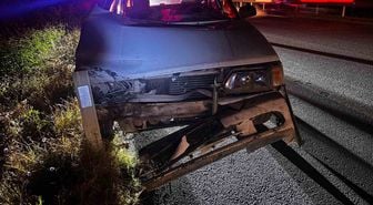 Tavşanlı'da Kontrolden Çıkan Otomobil Bariyerlere Çarptı: 1 Yaralı