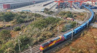Şiddetli yağışlar Chengdu'da tren seferlerini askıya aldı