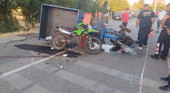Erzincan'da traktör ile pat pat çarpıştı: 1 ölü, 1 yaralı