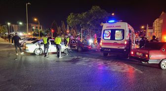 Kütahya'da Alkollü Sürücülerin Kaza Yaptığı Kavgada İki Yaralı