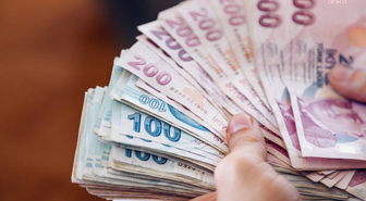 Enflasyon Maaş ve Ücretleri Eritiyor: Emekli ve Asgari Ücretli İlk Ayda Kayıp Verdi
