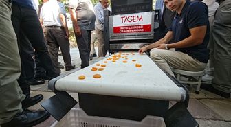 Malatya'da günde 2 ton kayısı ayıklayan makine geliştirildi