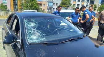 Trafikte yol verme kavgası kanlı bitti: 5 bıçak darbesiyle ağır yaralandı
