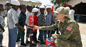 Somali Türk Görev Kuvveti'nden Mamaa Caasho Yetimhanesi'ne Yardım