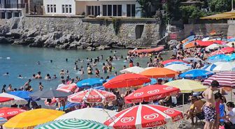 Zonguldak'ta cankurtaranlar 127 kişiyi boğulmaktan kurtardı