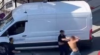 Ataşehir'de Sokak Ortasında Tekme Tokat Kavga