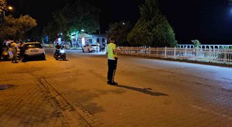 Cide'de Motosiklet-Otomobil Çarpıştı: 1 Yaralı