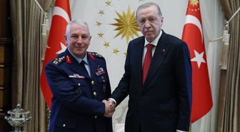 Cumhurbaşkanı Erdoğan, Emekli Hava Kuvvetleri Komutanı Orgeneral Kadıoğlu'nu Kabul Etti
