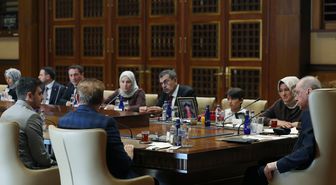 Erdoğan, Kahramanmaraş'taki Okul Saldırısında Hayatını Kaybeden Öğrencilerin Ailelerini Kabul Etti