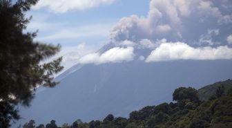 Guatemala'da Fuego Yanardağı nedeniyle turuncu alarm