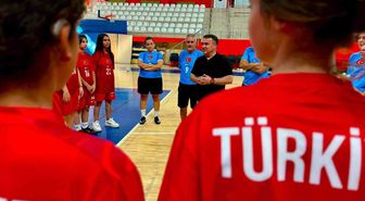 İşitme Engelliler Genç Kız Futsal Milli Takımı, Bilecik'te Kamp Yapıyor