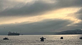 İstanbul'da Yoğun Sis Boğazı Etkisi Altına Aldı