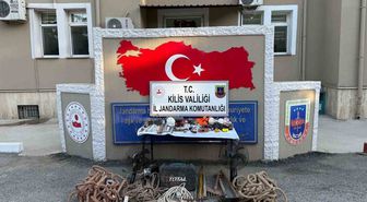 Kilis'te İzinsiz Kazı Yapan 4 Şüpheli Suçüstü Yakalandı