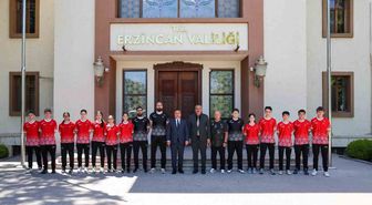 Vali Aydoğdu'dan U15 Badminton Milli Takımı'na Başarı Dilekleri
