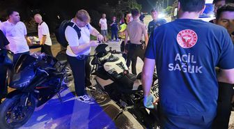 Samsun'da Motosiklet Kaldırıma Çıktı: 2 Yaralı