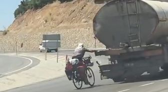 Tankere Tutunan Bisikletlinin Tehlikeli Yolculuğu