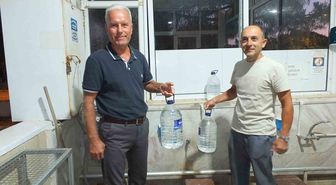 Burhaniye'de Su Sıkıntısı Camiye Taşındı