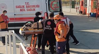 Çanakkale'de gemi personeli sağlık ekiplerince tahliye edildi