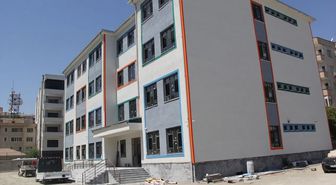 Cizre'de 24 derslikli yeni okul incelemesi