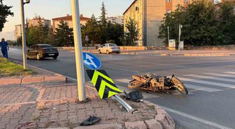 Kayseri'de Motosiklet ile Otomobil Çarpıştı: Sürücü Ağır Yaralandı