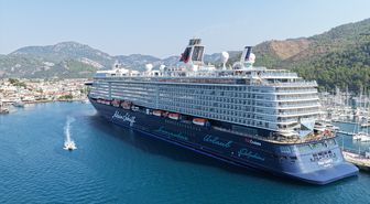 'Mein Schiff 5' kruvaziyeriyle Marmaris'e 2 bin 768 turist geldi