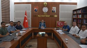 Salihli'de Metruk Bina ve Hurda Araç Çalışmaları Masaya Yatırıldı