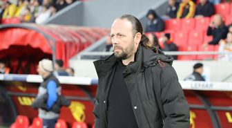 Altay sahaya iniyor