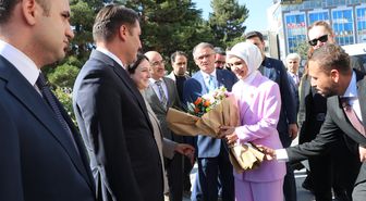 Bakan Göktaş, Van'da Ziyaretlerde Bulundu