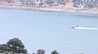 Yangın Söndürme Uçağının Gölete İniş Görüntüleri Ortaya Çıktı