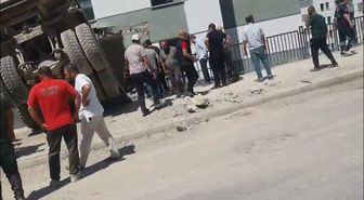 Malatya'da freni boşalan hafriyat kamyonu TOKİ konutlarına çarptı: 1 yaralı