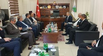 İran heyeti Hakkari'de sınır ticareti ve ekonomik iş birliğini görüştü