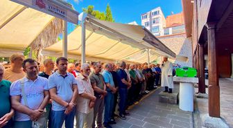 Sinop Üniversitesi Rektörü'nün annesi son yolculuğuna uğurlandı