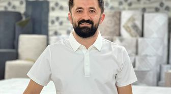 Halı pazarlığında halay kareografisi