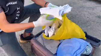 Yüksekova'da valizde 13 kilo metamfetamin ele geçirildi