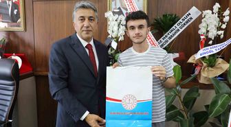 Ağrılı öğrenci Kur'an-ı Kerim'i Güzel Okuma Türkiye ikincisi