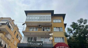 Alanya'da Balkon Yangını Büyümeden Söndürüldü