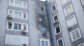 Antalya'da Yangın: 5 Kişi Dumandan Etkilendi