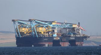 Saipem 7000 Çanakkale Boğazı'ndan Geçiyor