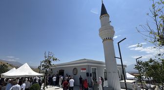 Tanoğlu’ndan babası anısına cami