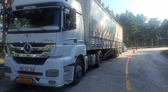 Karabük'te Tır Kazası: 4 Yaralı