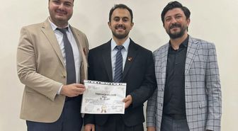 Kütahya'da Dr. Ali Şen Acil Tıp Uzmanı Oldu
