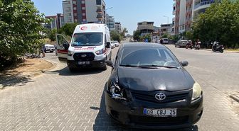 Nazilli'de motosiklet-otomobil çarpıştı: 2 yaralı